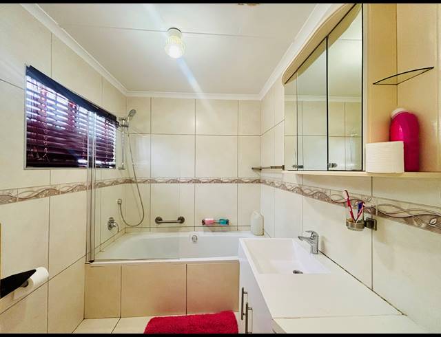 2 BEDROOM APARTMENT TO LET IN MUSGRAVE